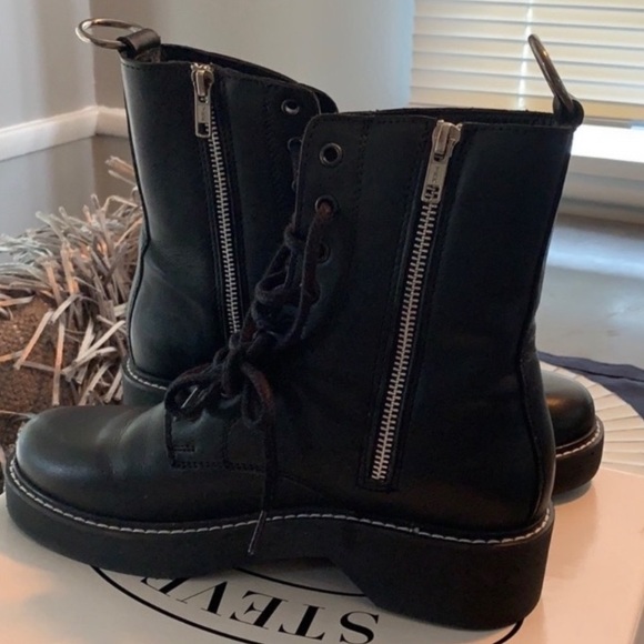 *RESERVED* Steve Madden Black Leather Zipper Boots - Picture 2 of 5